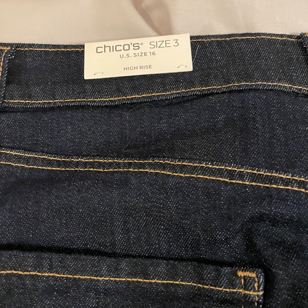 Chico’s dark wash denim pencil skirt NWT size 3 (U.S. 16) - Picture 4 of 9
